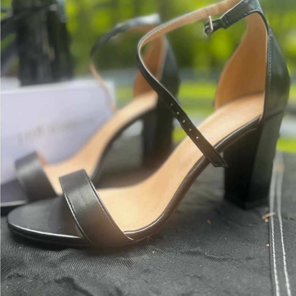 NEW 2 Pairs of Madden Girl Block Heels with Strap size 8.5 - Picture 3 of 7
